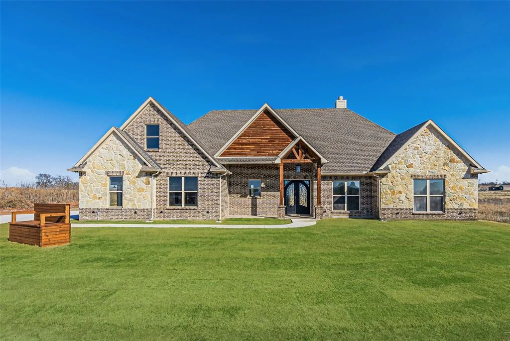 1950 County Road 2513, Decatur