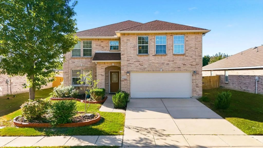 4648 Pangolin Drive, Fort Worth