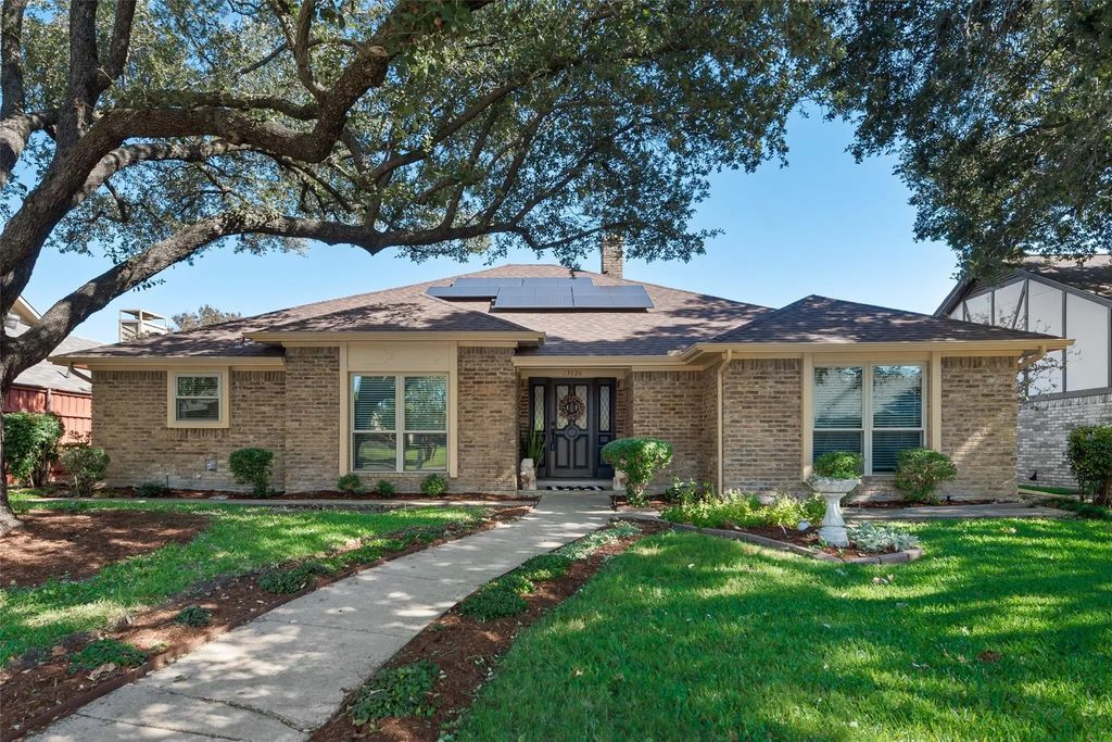 13026 Halwin Circle, Dallas