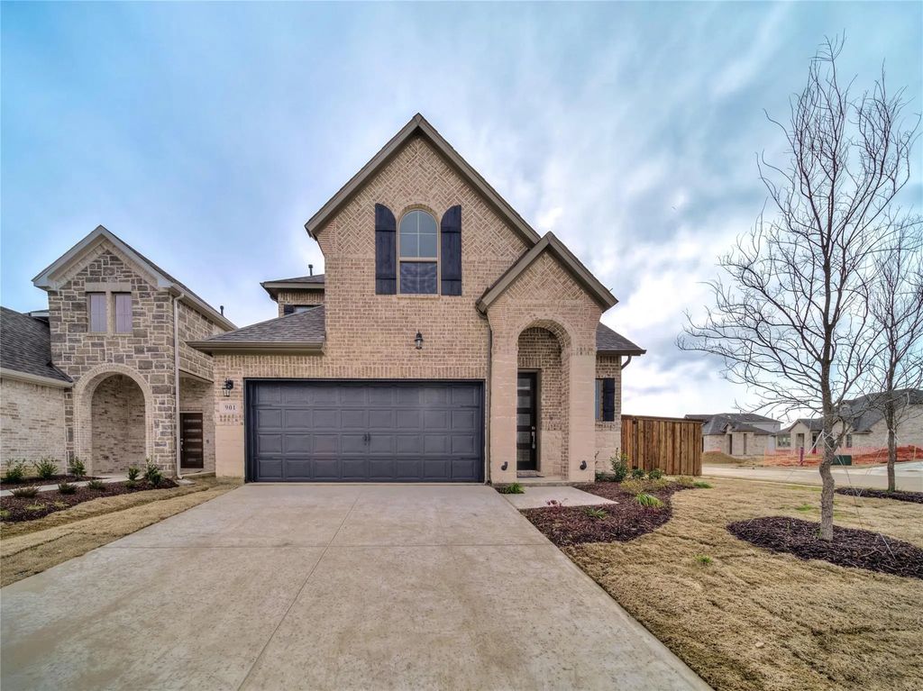 901 Lost Mine Trail, Little Elm