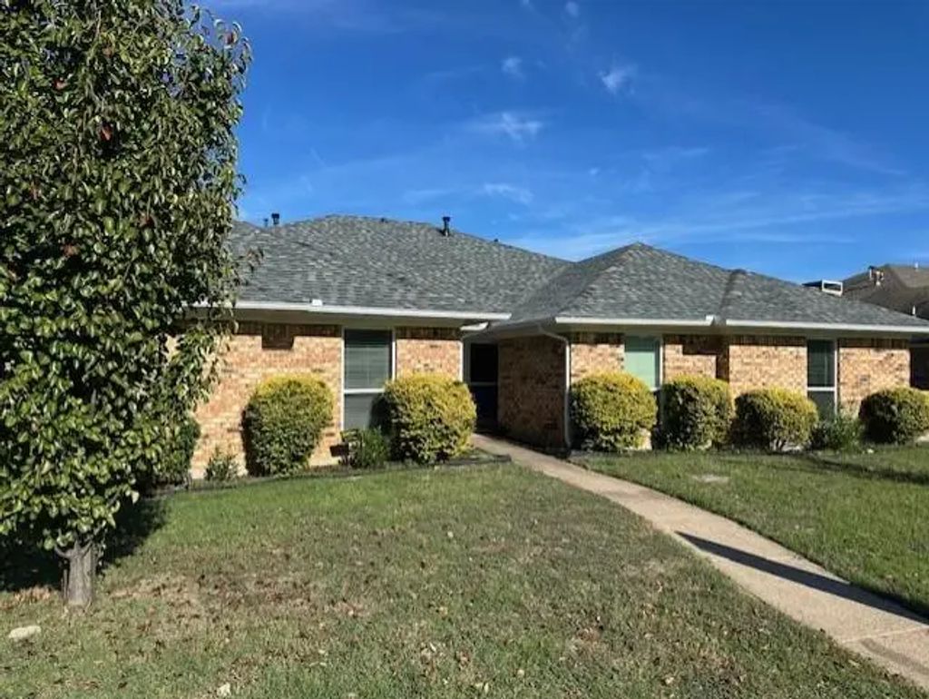 1226 Mockingbird Lane, DeSoto