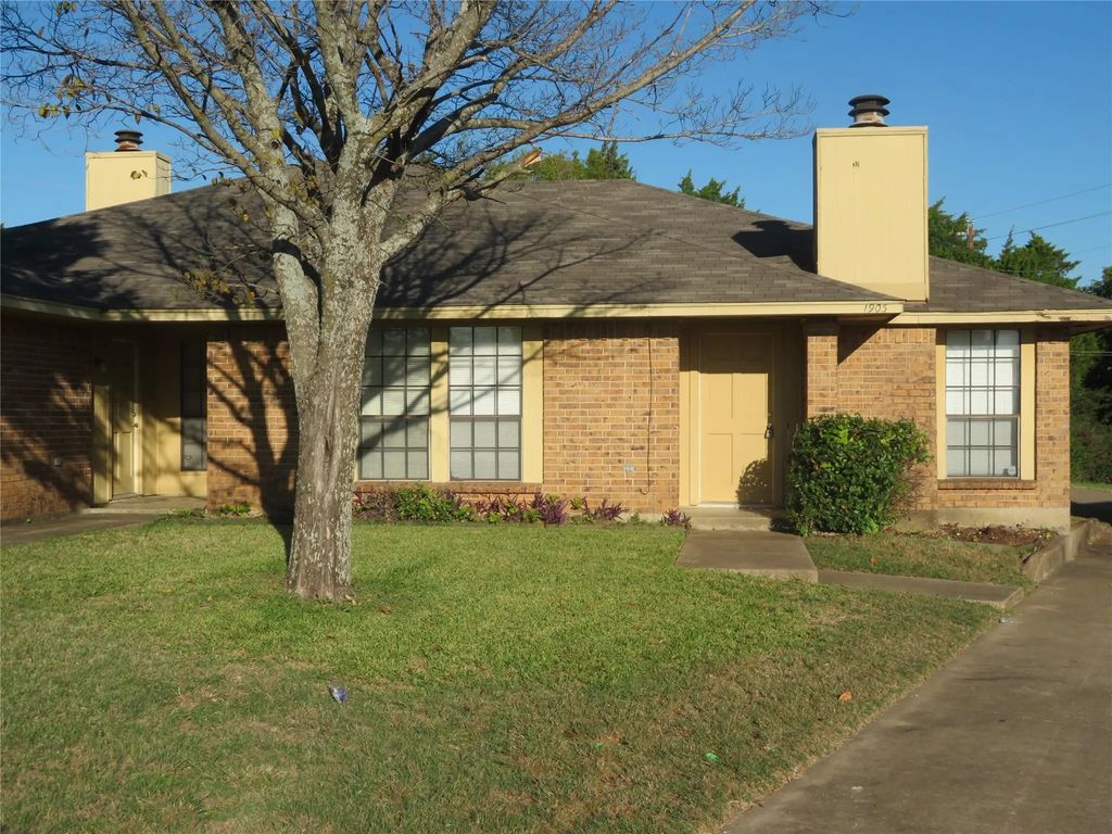1903 Spindletop Drive, Duncanville
