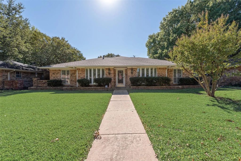 1916 Ports O Call Drive, Plano