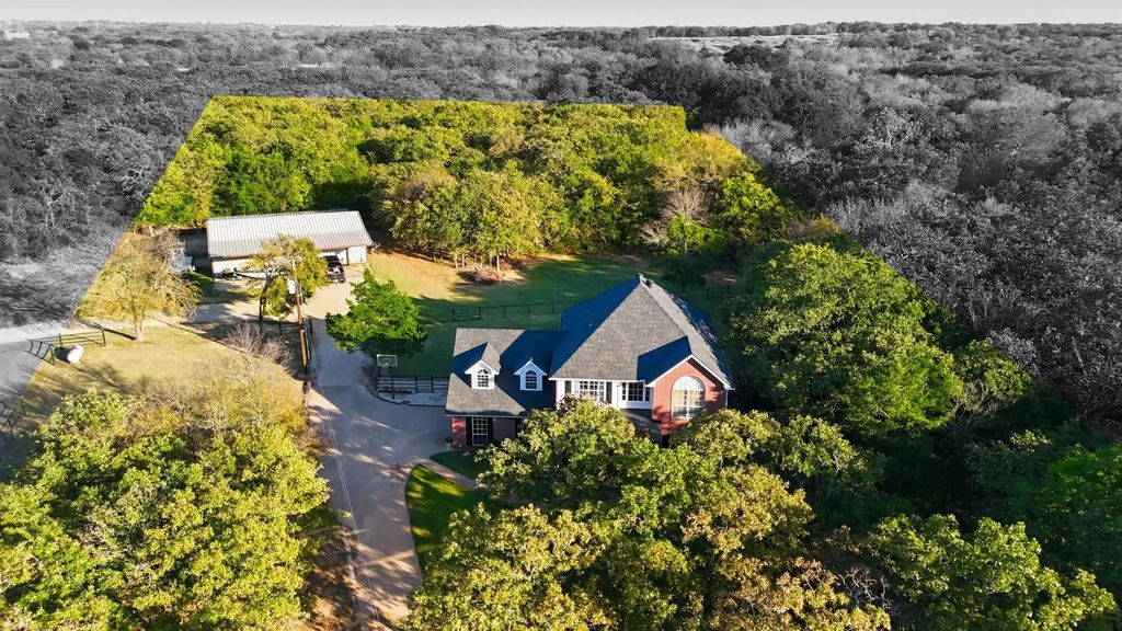 640 County Road 203, Collinsville