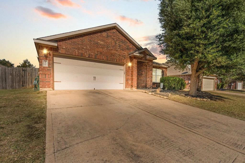 416 Waterline Drive, Crowley