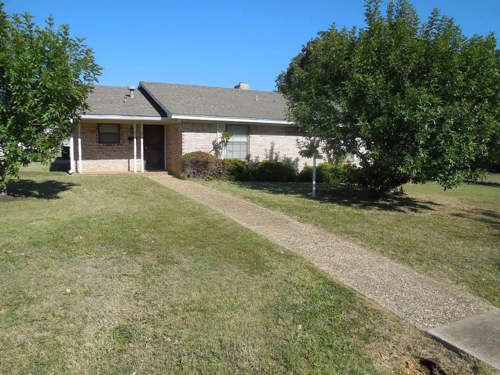 820 Walnut Street, Ranger