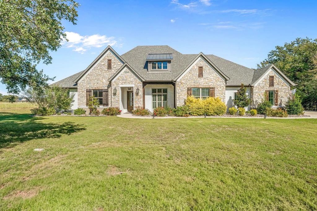124 Heritage Springs Drive, Weatherford
