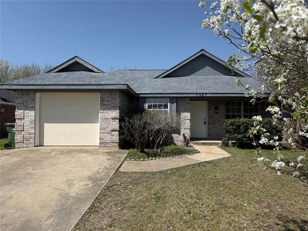 1227 Brittany Way, Seagoville