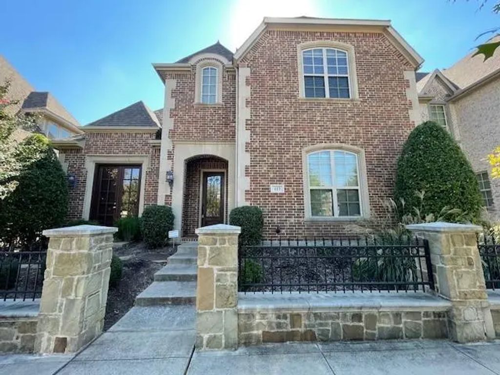413 Palladian Boulevard, Southlake