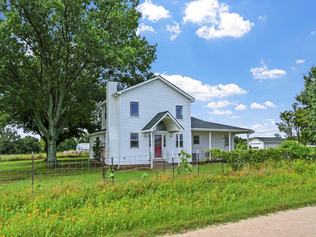764 County Road 147, Gainesville