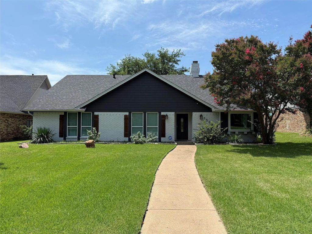1504 Summertree Court, Richardson