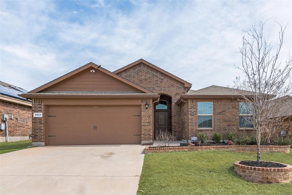9244 Leveret Lane, Fort Worth