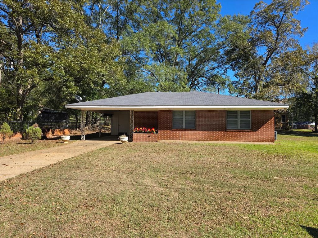 103 N Magnolia Street, Plain Dealing