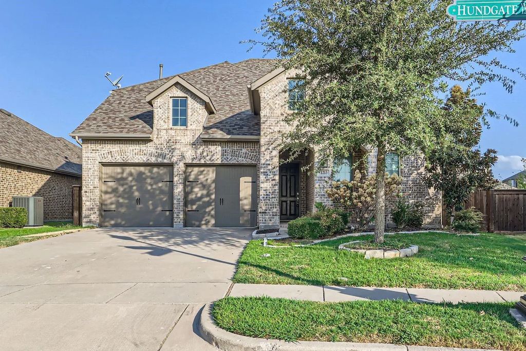 1213 Hundgate Way, Forney