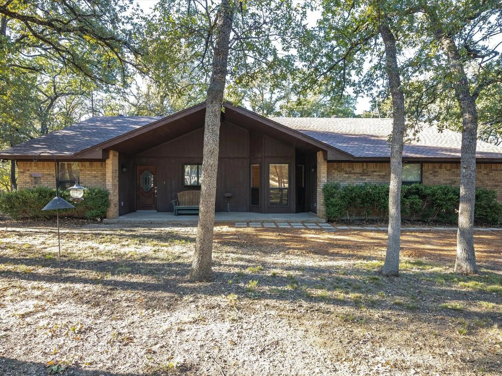599 Wild Wood Drive, Decatur
