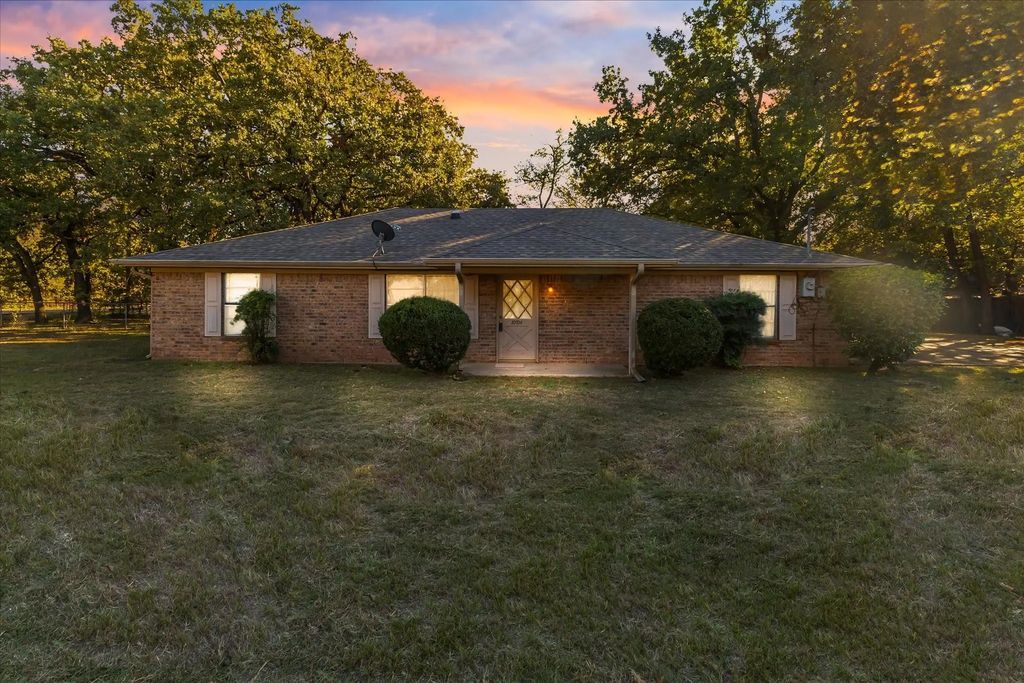 10714 Grove Oaks Boulevard, Dallas