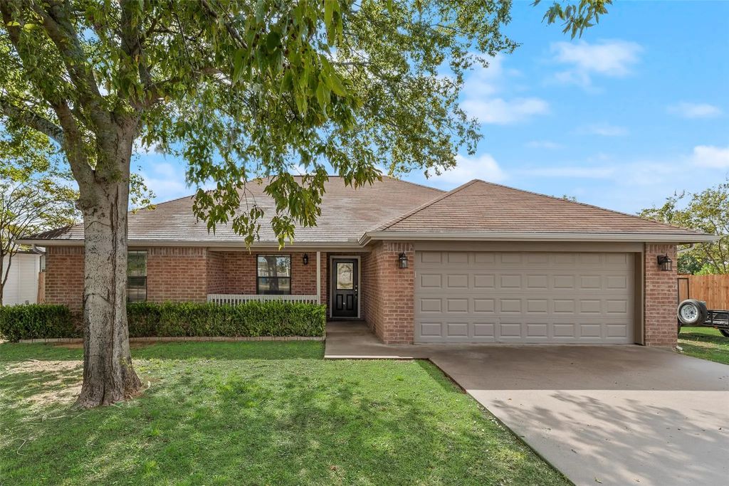 613 Torero Drive, Oak Point