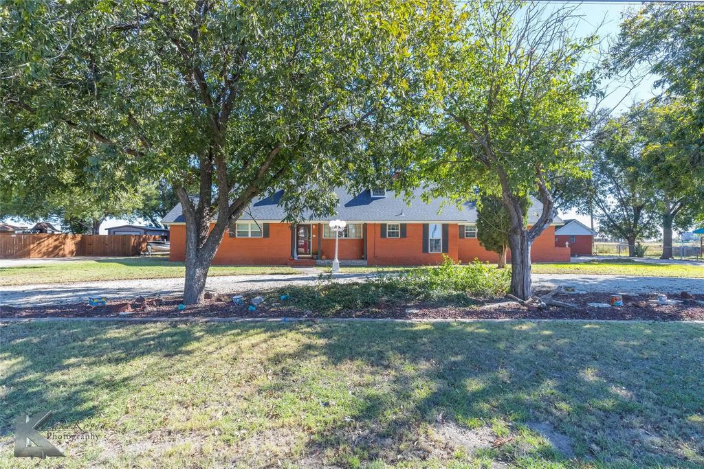 13 Avenue K E, Haskell