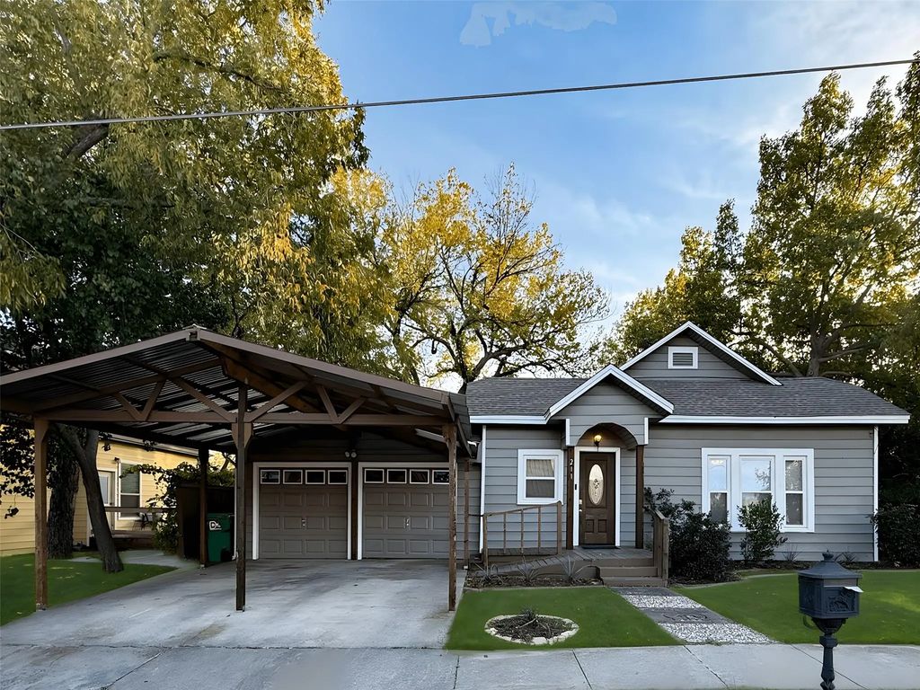 211 Second Street, Denton