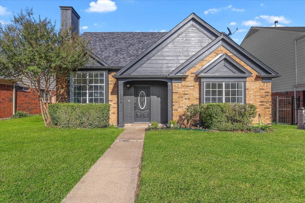 1546 High Pointe Lane, Cedar Hill