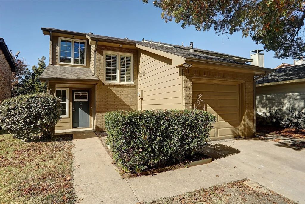 213 Mccarley Place, McKinney