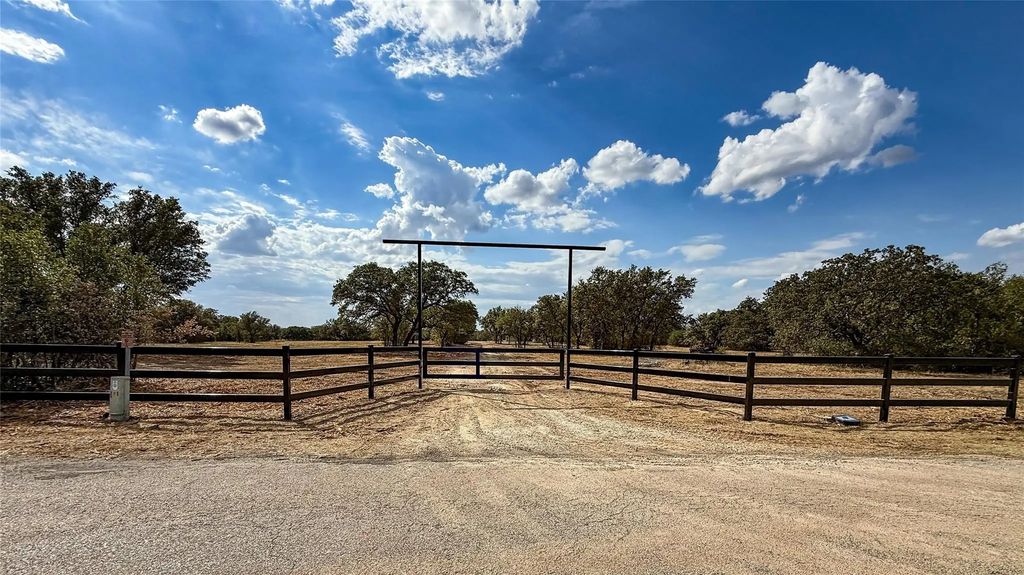 6885 County Road 594, Brownwood