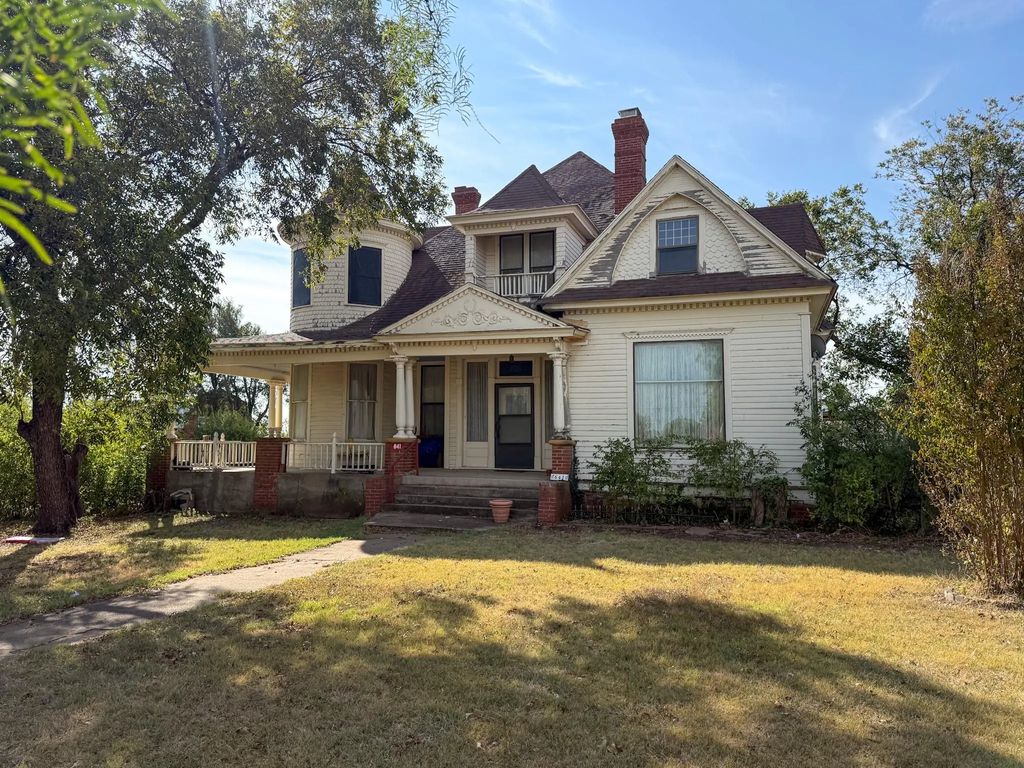 641 W 2nd Street, Baird