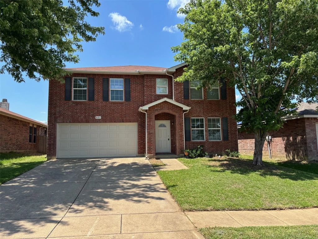 803 Moss Glen Trail, Arlington