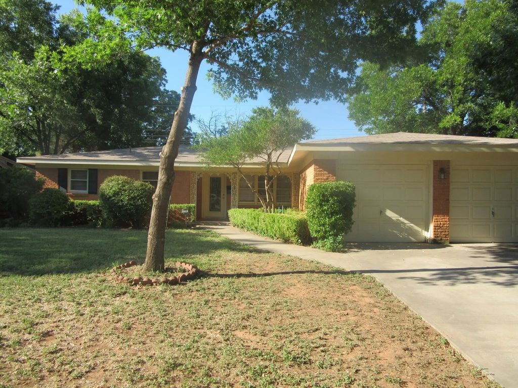 2301 River Oaks Circle, Abilene