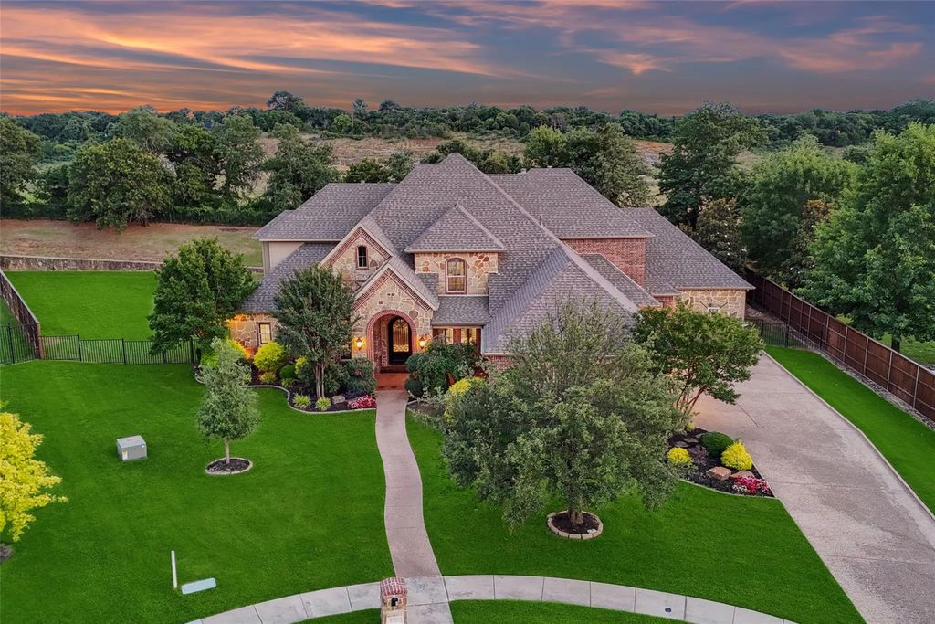 1516 Hawthorne Lane, Keller