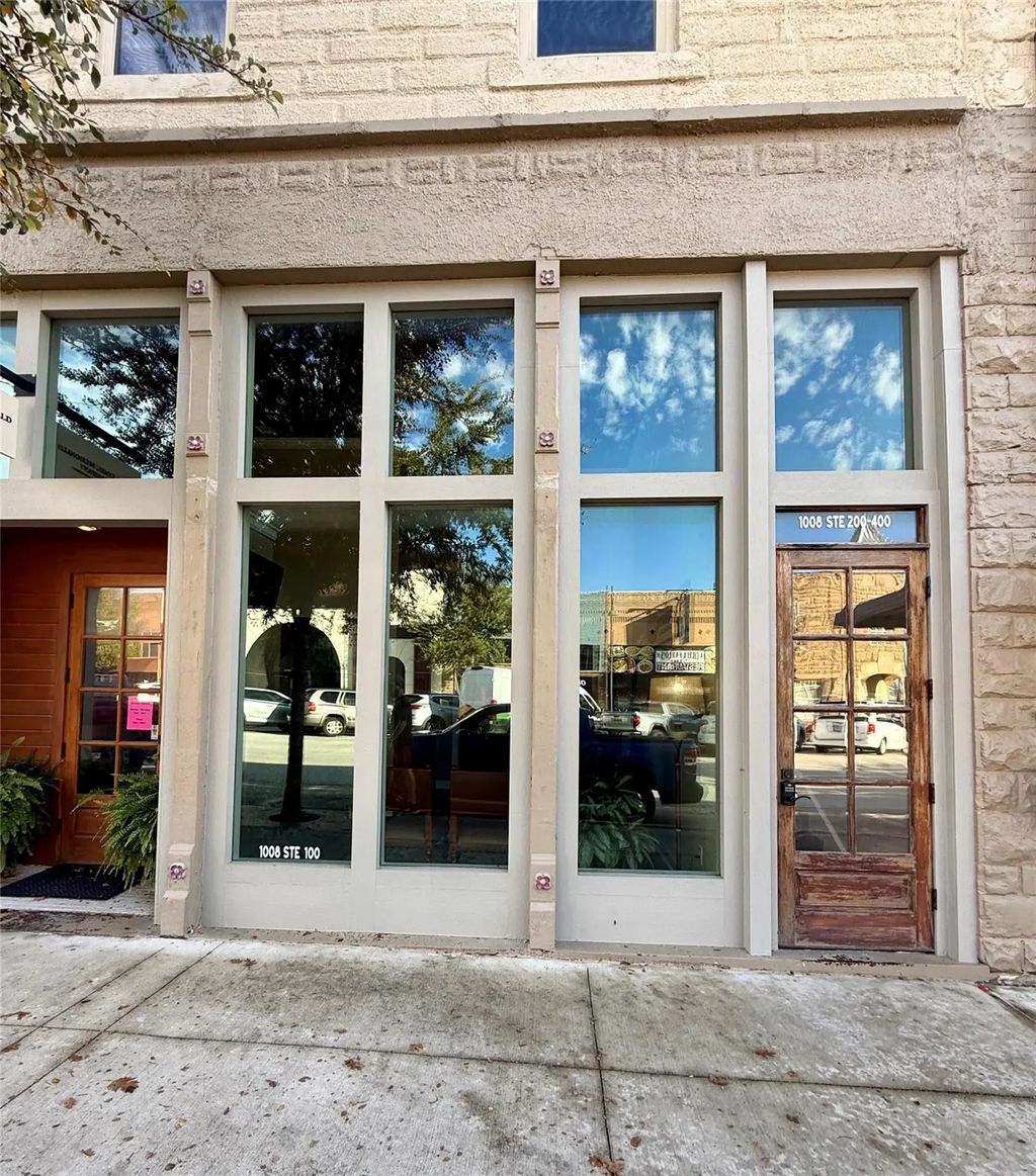 1008 Halsell Street 300, Bridgeport
