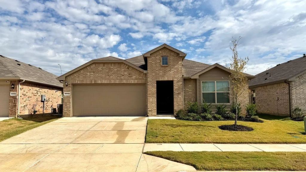 10509 Dovetail Lane, Fort Worth