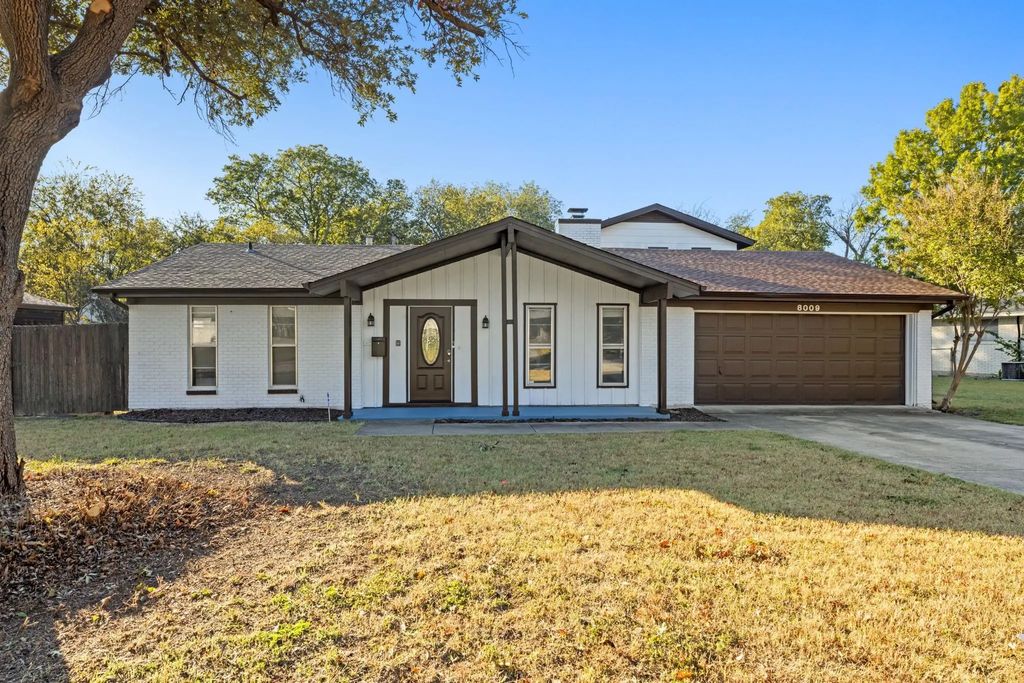 8009 Northbrook Drive, Benbrook