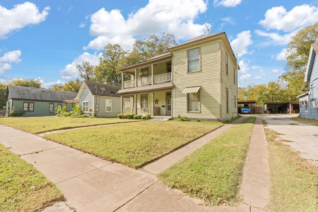 407 N Wilhite Street, Cleburne