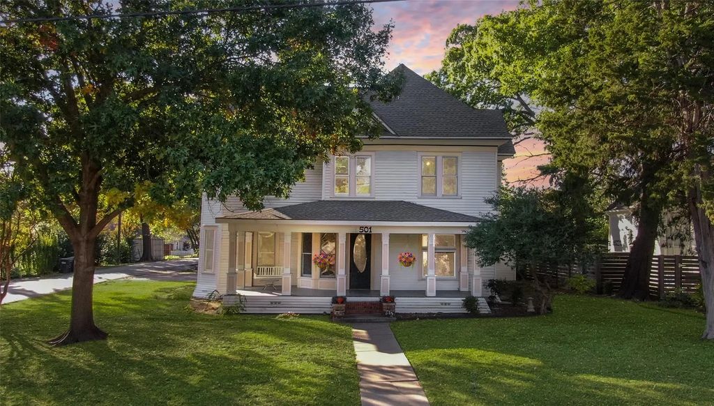 501 N College Street, McKinney