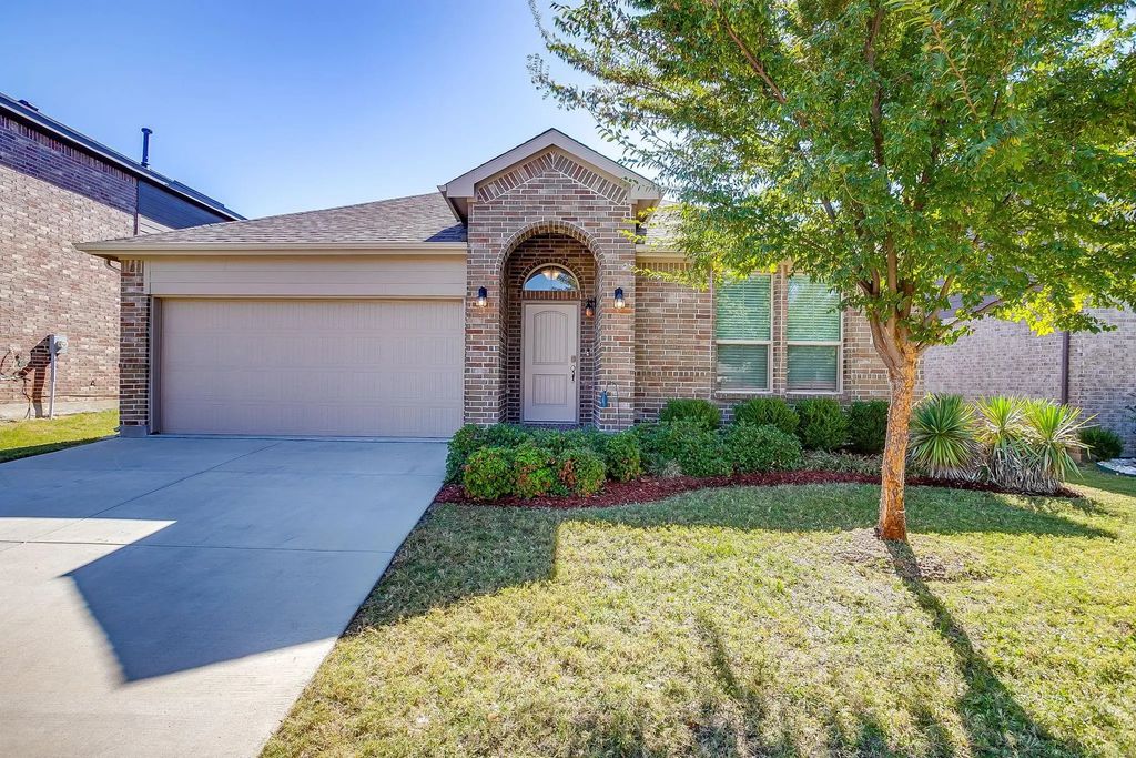 5025 Hayseed Drive, Fort Worth