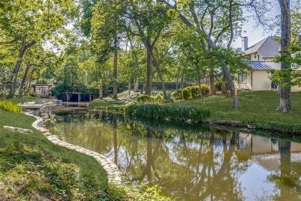 7031 N Janmar Drive, Dallas