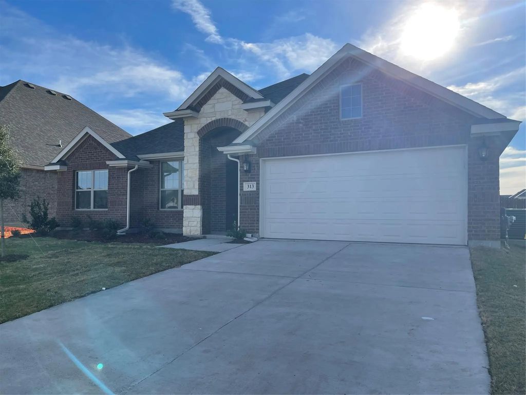 313 Delaford Drive, Forney