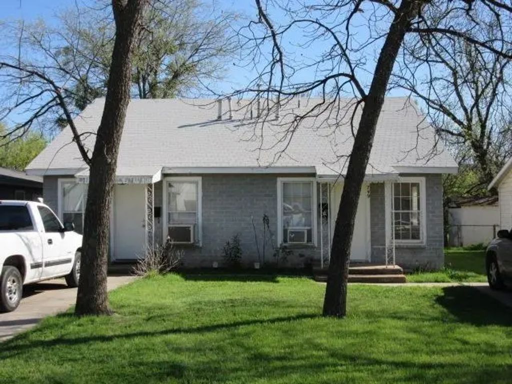 751 E North 12th Street 749, Abilene