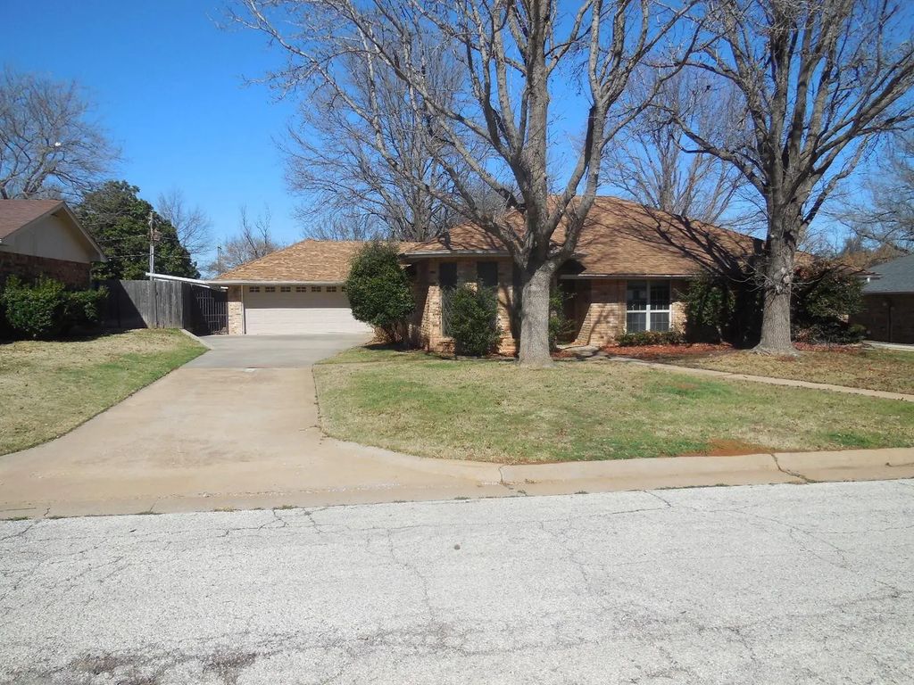 105 Mustang Drive, Graham