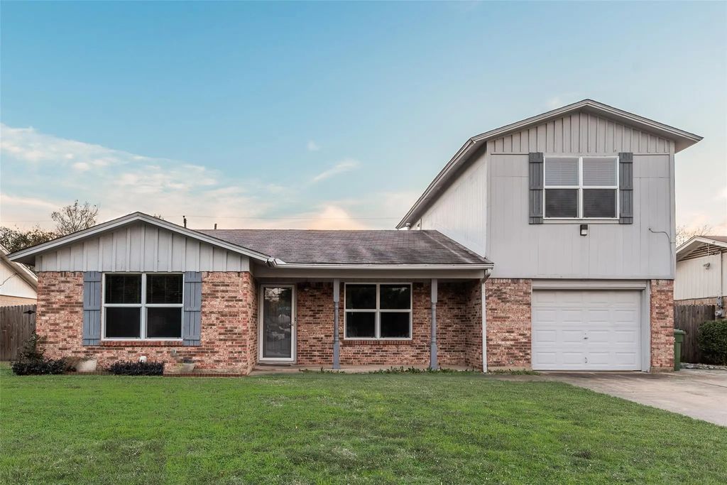 1017 Calcutta Street, Hurst
