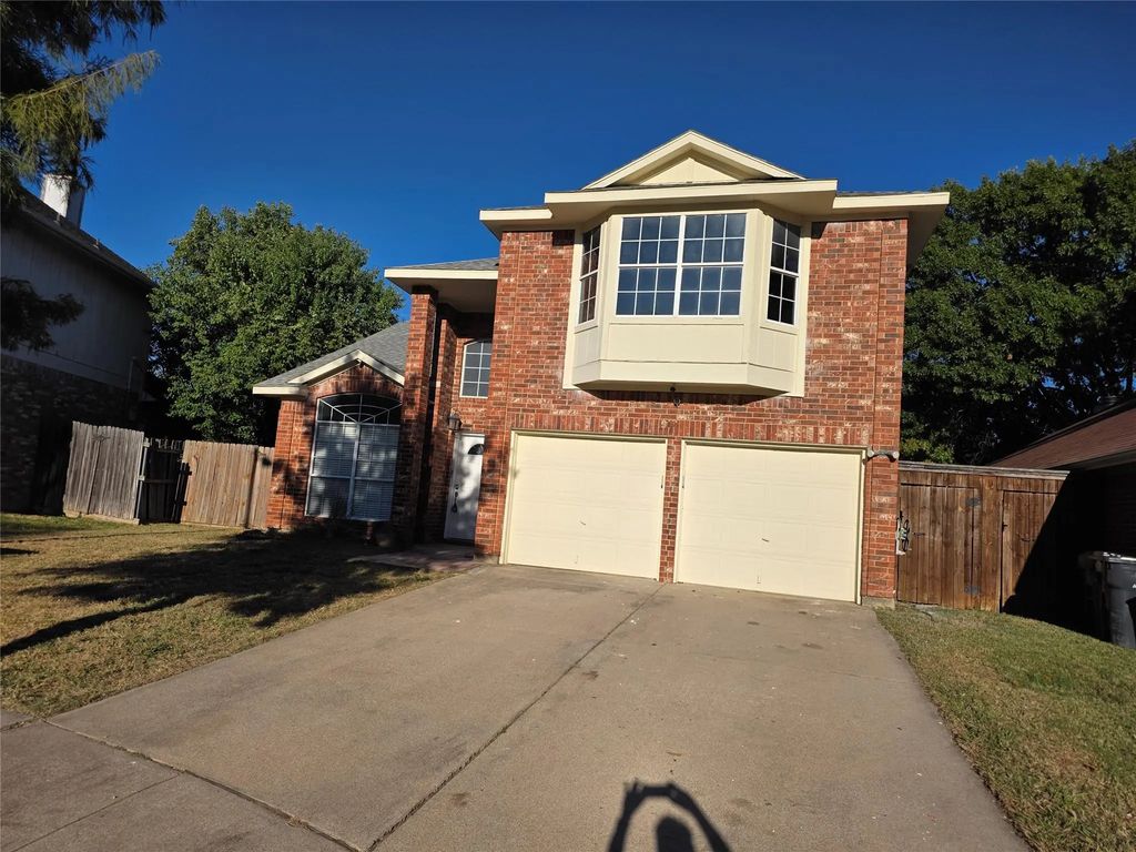 917 Grasswood Drive, Arlington