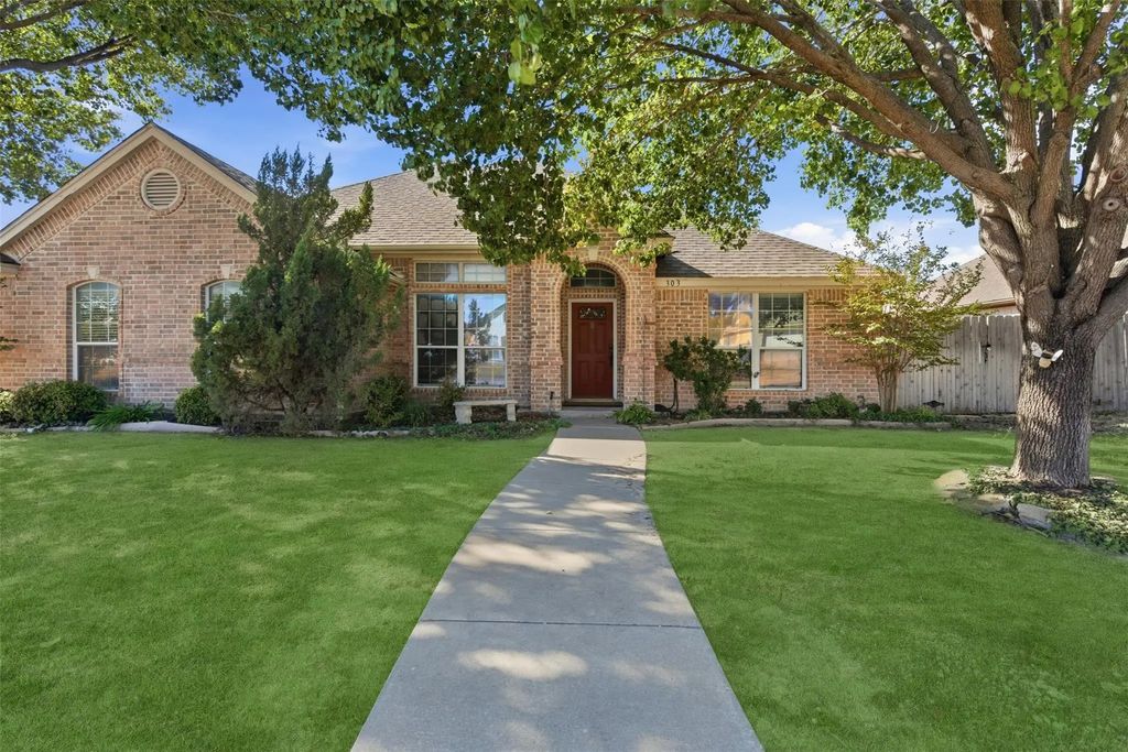 303 Aspen Court W, Aledo