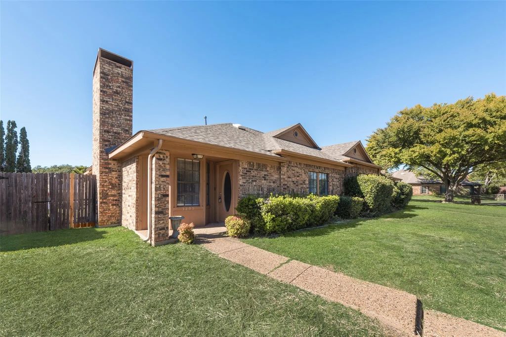 3205 Upshire Court, Plano