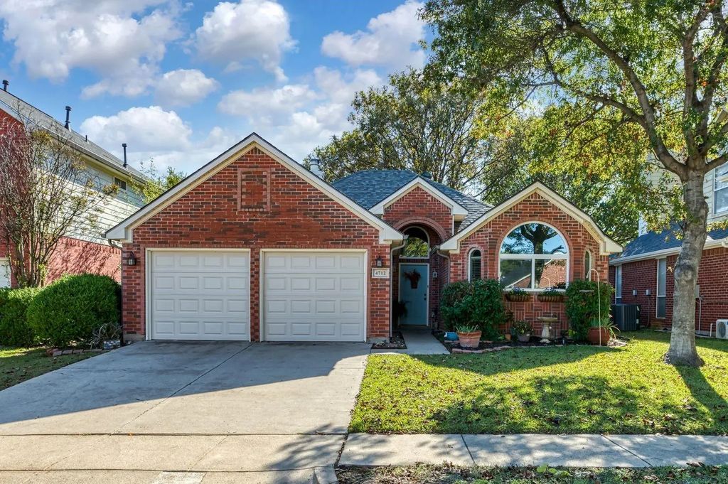 4712 N Cascades Street, Fort Worth