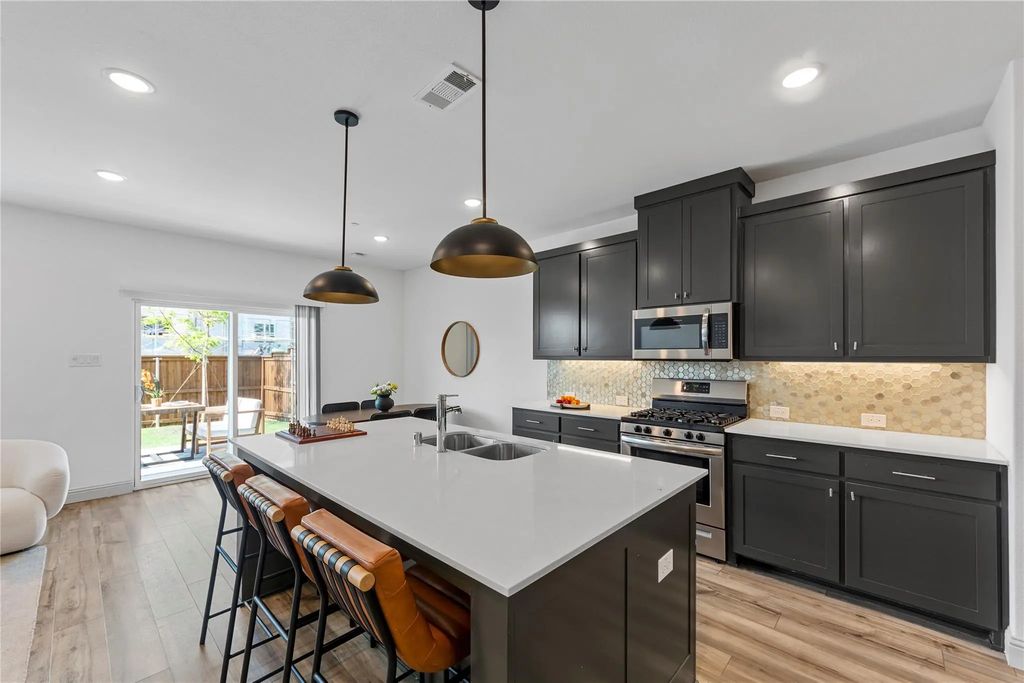 1340 Hill Country Place, Celina