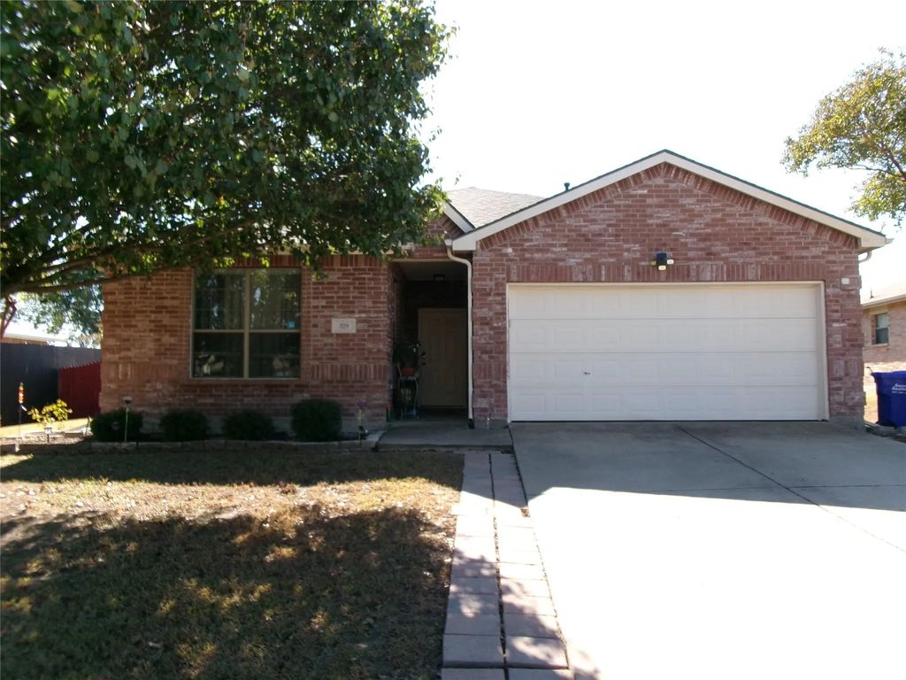 329 Ame Lane, Royse City