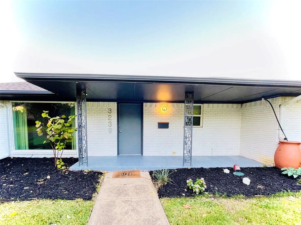 3239 Whirlaway Road, Dallas
