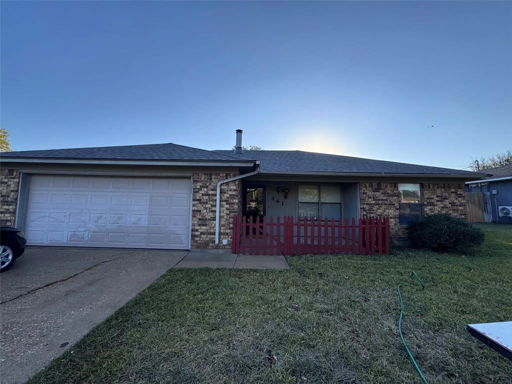 441 Wintercrest Road, Burleson