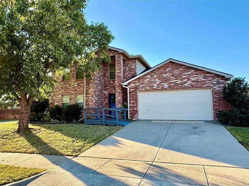 930 Dunkirk Lane, Arlington